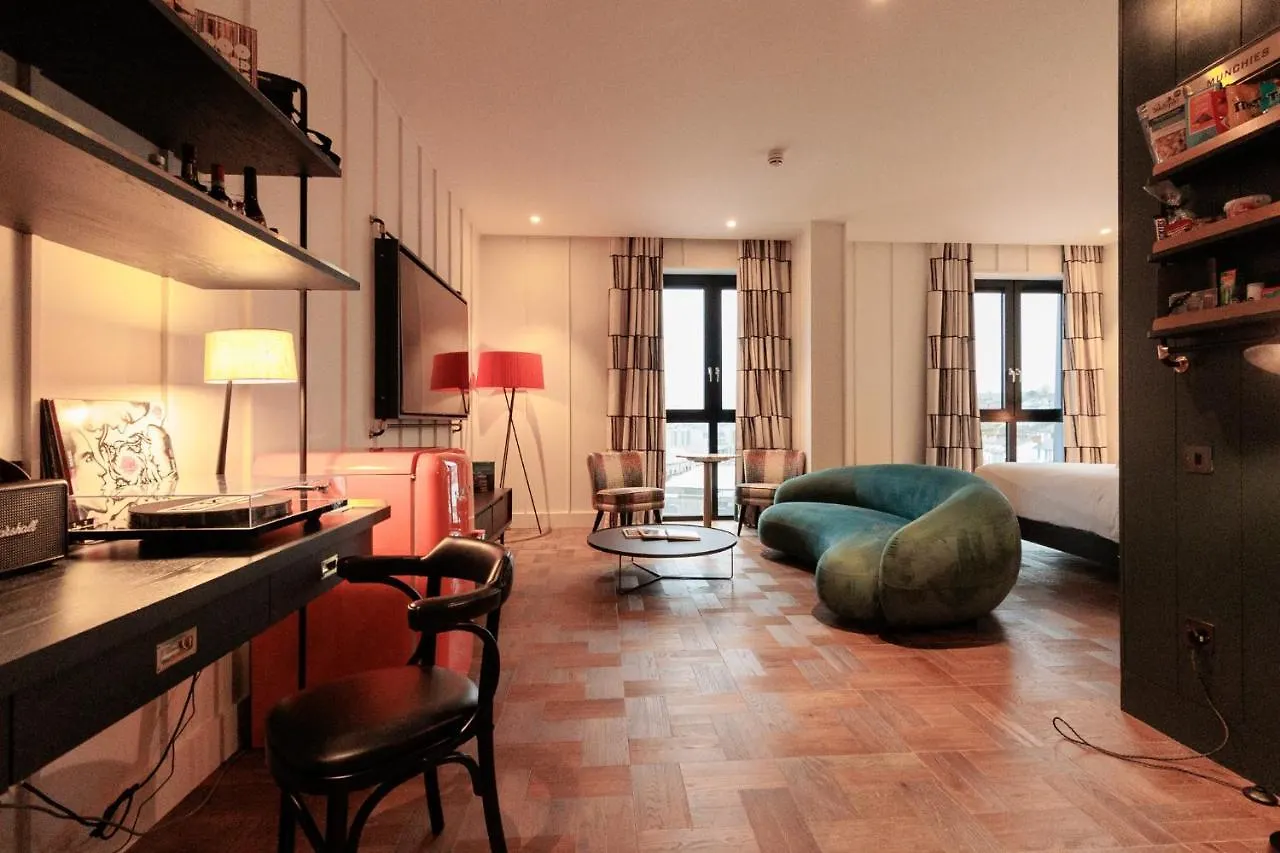 The Dean Cork Hotel 4*,
